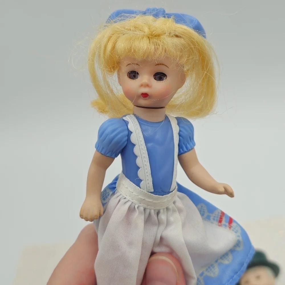 McDonald's Madame Alexander Wizard of Oz & Disney Dolls Happy Meal Toys - Picture 4 of 11